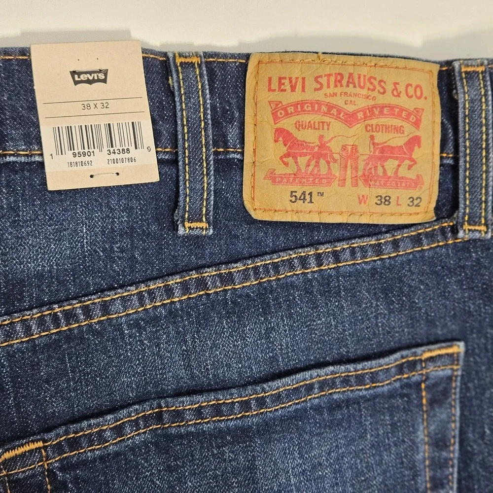 Levis levis 541